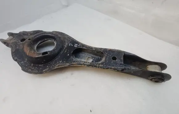 Ford Kuga I Rear upper control arm/wishbone 8V415K652AA