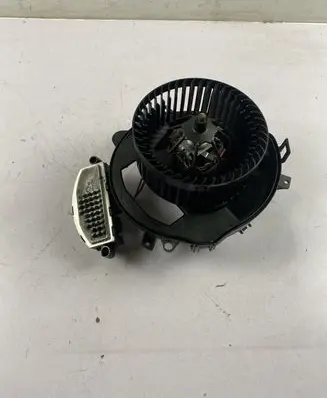 Skoda Superb B8 (3V) Heater fan/blower 5Q2819021D 5Q0907521E