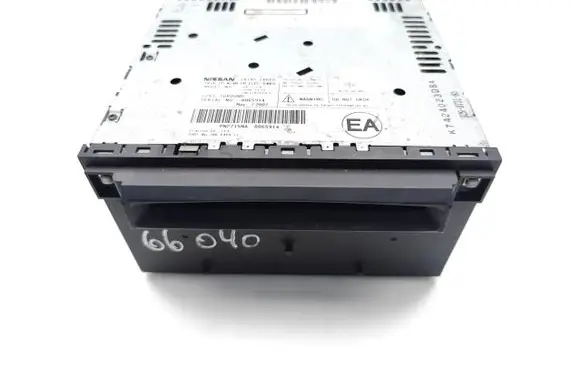 Nissan Pathfinder R51 Radio/CD/DVD/GPS head unit 28185EB600