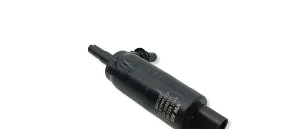 Volkswagen PASSAT B7 Windscreen/windshield washer pump 6R0955681