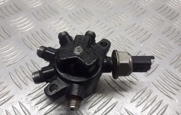 Ford Focus C-MAX Fuel distributor 4M5Q9D280DB