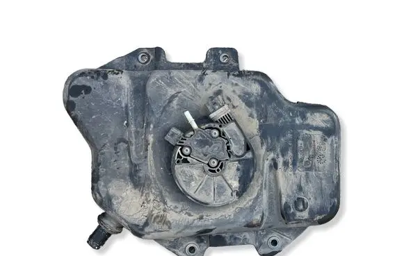 Mercedes-Benz Vito Viano W447 AdBlue liquid reservoir A4474700115 1028117003 044040005