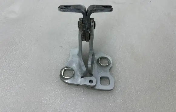 Tesla Model 3 Rear door lower hinge A046571