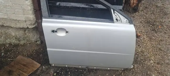 Volvo V70 Front door 