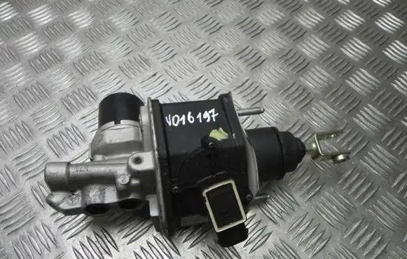 Mercedes-Benz E W211 Master brake cylinder A0004300312 VD16197