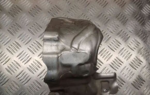 Exhaust heat shield