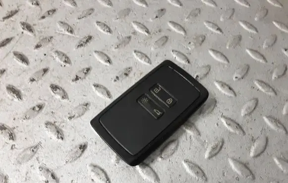 Dacia Sandero III Ignition key/card 285C77307R