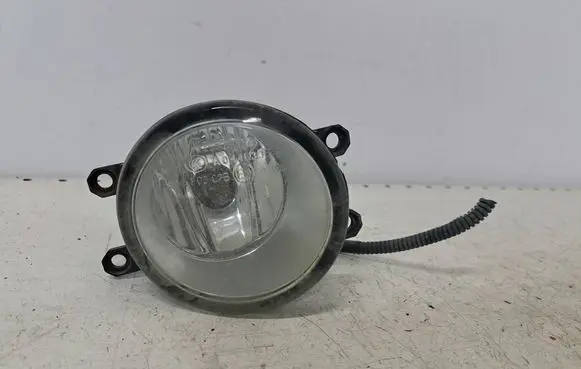 Toyota Avensis T250 Front fog light 