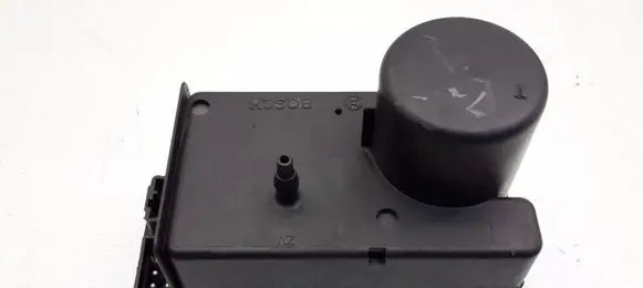 Mercedes-Benz C W202 Door central lock control unit/module A2028001048