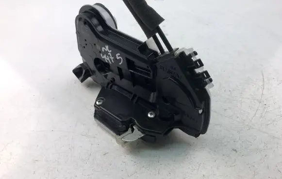 Honda Accord Coupe door lock (next to the handle) 90927052