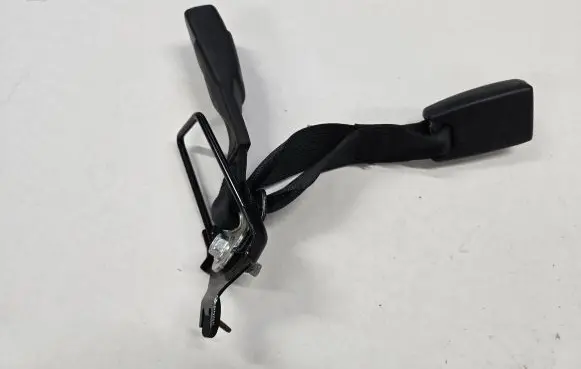Mazda CX-7 Middle seatbelt buckle (rear) TKAB0EH917 03250372010 0438115