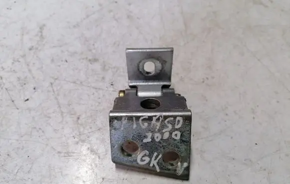 Citroen Xsara Picasso Rear door upper hinge