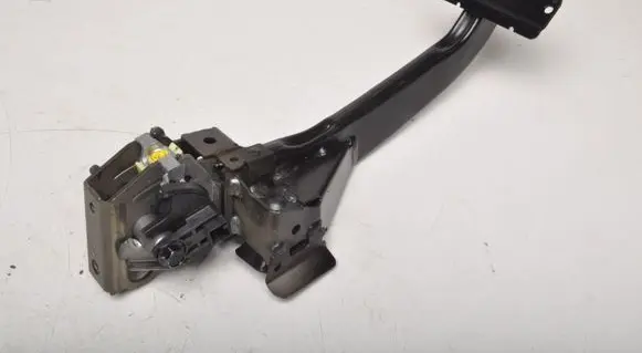 Volvo XC60 Clutch pedal 32265844