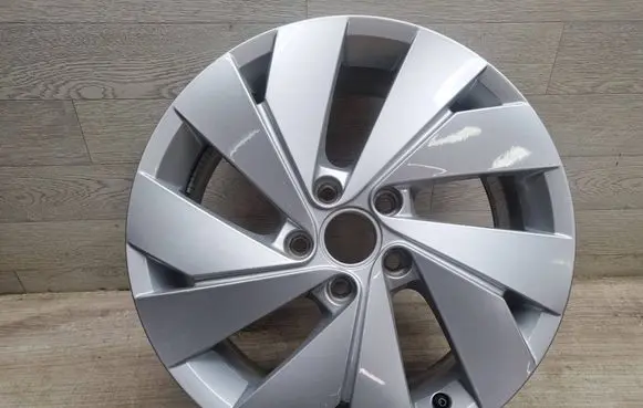 Volkswagen Golf VIII R17 alloy rim 5H0601025B