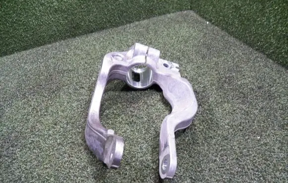 Land Rover Defender Front lower control arm/wishbone CPLA3462AC