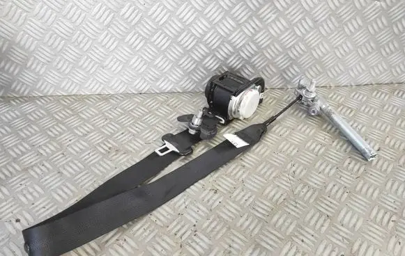 Mitsubishi Space Star Front seatbelt