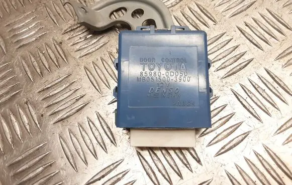Toyota Yaris Door control unit/module 859800D050
