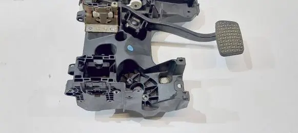 Opel Insignia A Brake pedal 13219223