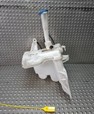 Toyota Auris E180 Windshield washer fluid reservoir/tank S27730501