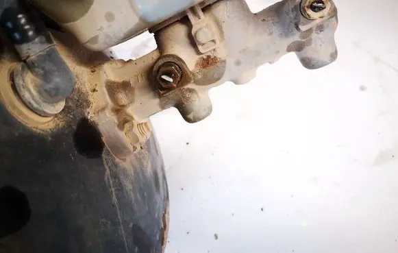 Master brake cylinder