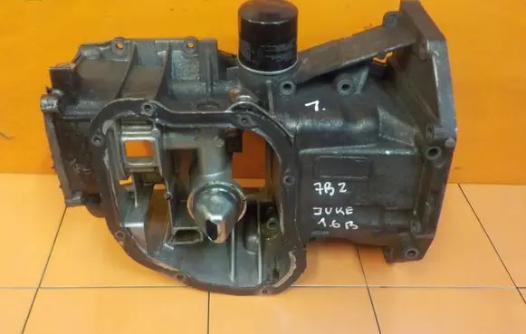 Nissan Juke I F15 Oil sump 7B2