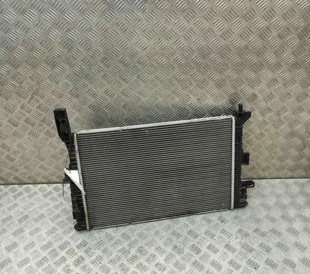 Ford Focus Coolant radiator CV618005VC