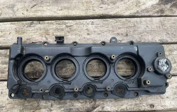 Renault Mascott Rocker cam cover 