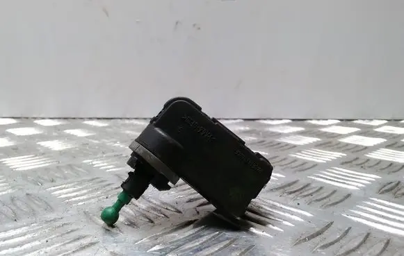 Volkswagen Golf IV Headlight level adjustment motor 1J0941295F