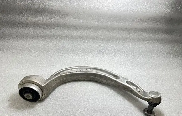 Audi A6 Allroad C7 Front lower control arm/wishbone 4G0407696