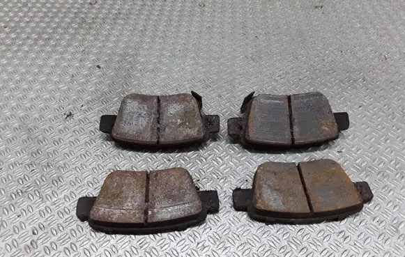 Toyota Avensis T250 Brake pads (rear) 
