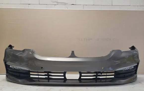 BMW 5 G30 G31 Front bumper 7437910 7427435