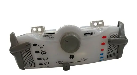 Peugeot 107 Climate control unit 69617026A1 P69610009AA5F30 559000H040