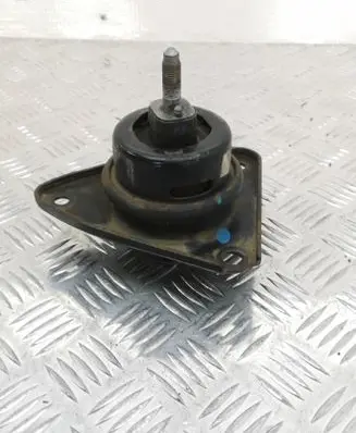 Hyundai i30 Engine mount bracket 2181200000