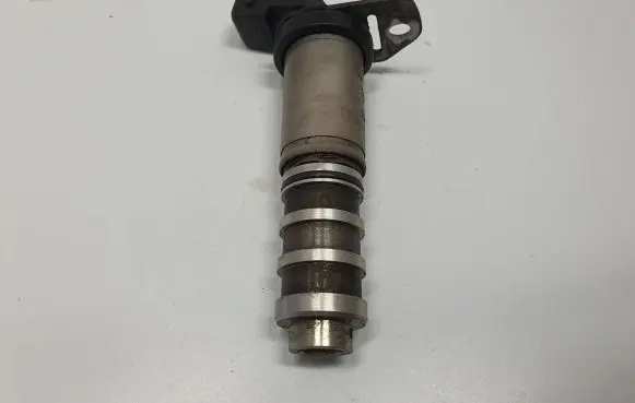 BMW 5 F10 F11 Camshaft vanos timing valve 7585776 11367585776 11368605123