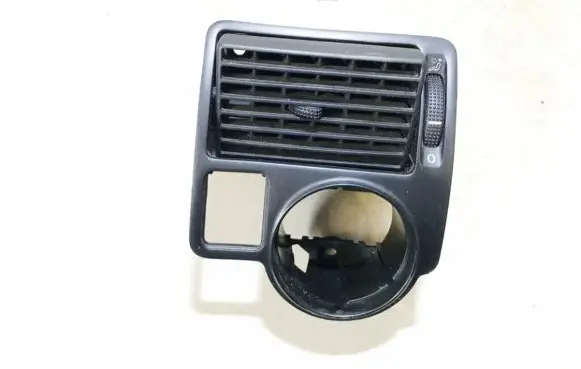 Volkswagen Golf IV Dash center air vent grill 1j1815715a