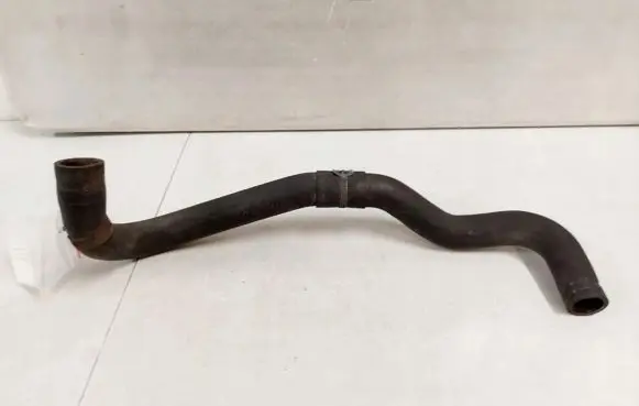 Nissan Juke I F15 Engine coolant pipe/hose