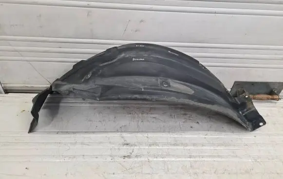 Nissan Murano Z50 Front wheel arch liner splash guards 63842CA000