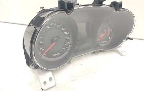 Mitsubishi Outlander Speedometer (instrument cluster) 507920H 8100A115 6240K