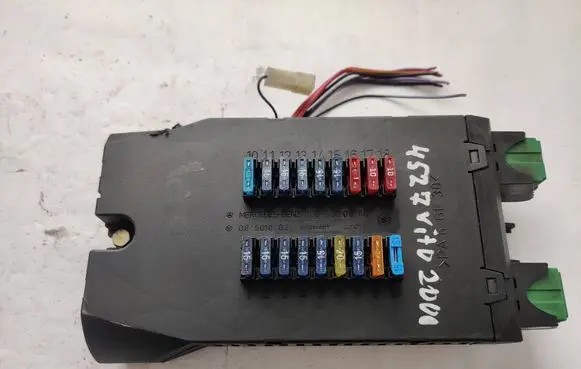 Mercedes-Benz E W212 Fuse module 0005400650 08501002