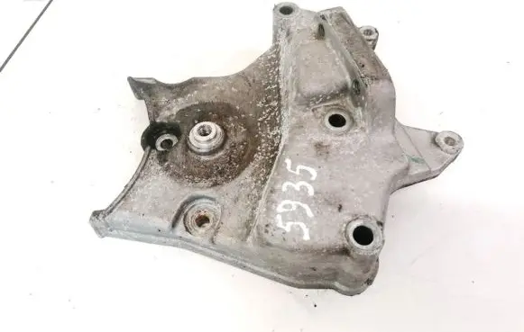 Opel Zafira B Engine mounting bracket 55192649 B813