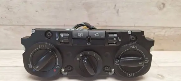 Volkswagen PASSAT B6 Climate control unit