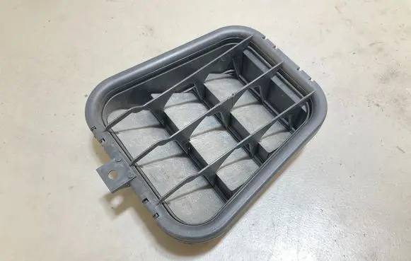 Audi Q3 8U Quarter panel pressure vent 4B0819181B
