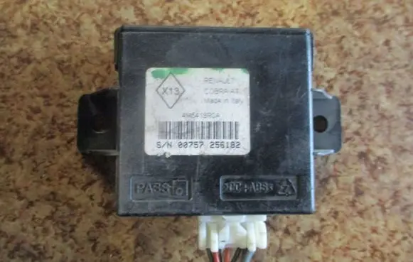 Renault Laguna III Alarm control unit/module 4M5418R0A