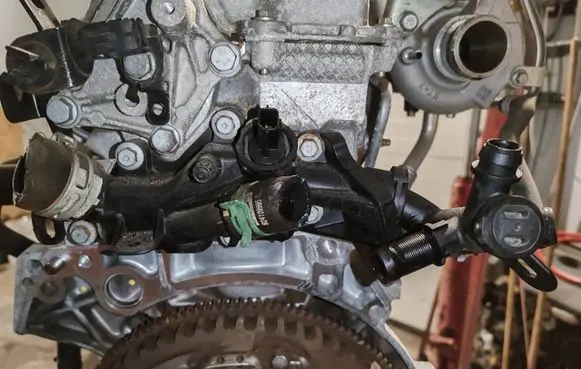 Renault Captur Thermostat housing