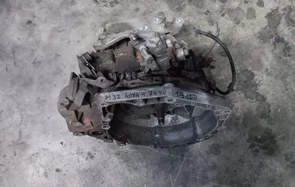 Opel Astra H Manual 7 speed gearbox 100KM