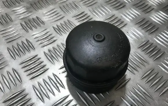 Mercedes-Benz C W202 Oil filter cover 1041840608