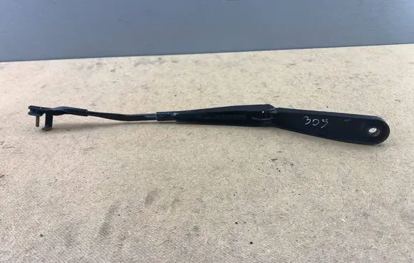 BMW X3 F25 Front wiper blade arm 61617213271 7213271
