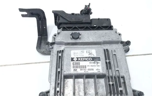 Hyundai i20 (GB IB) Engine control unit/module ECU 3911003256