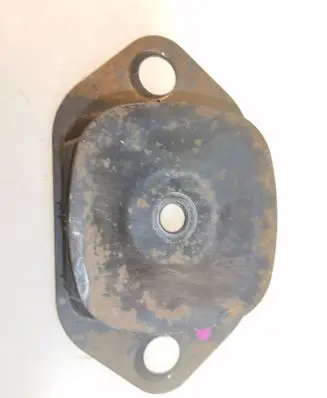 Opel Vivaro Engine mount bracket 112204BB0A