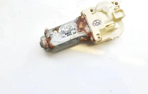 Mazda Xedos 9 Seat adjustment motor 8640000571 864000-0571